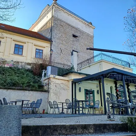 Antiope Apartment *
